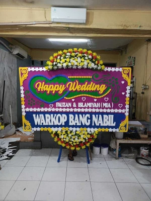 Papan Bunga di Banaran Tugu